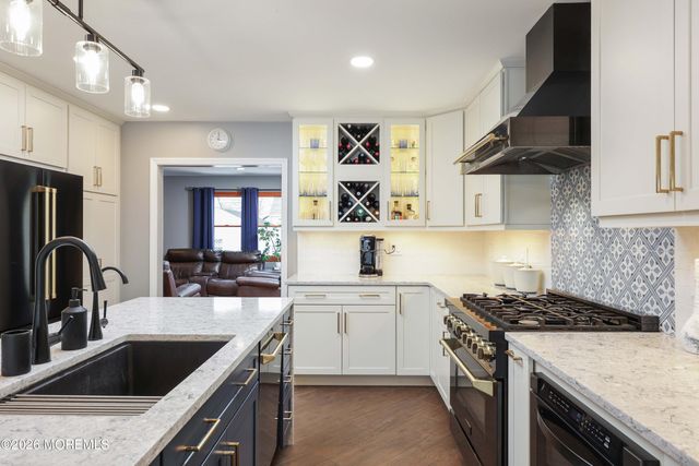 664 Summit Avenue, Kenilworth, NJ 07033