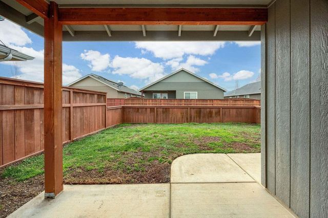 2689 SW Elmer Nelson Lane, Grants Pass, OR 97527