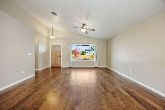 2689 SW Elmer Nelson Lane, Grants Pass, OR 97527