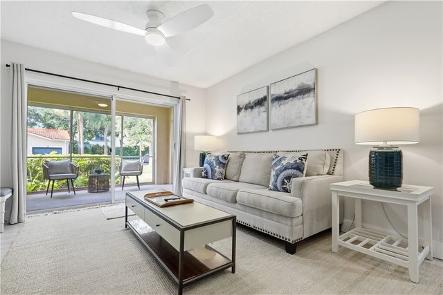 1550 S 42nd Circle 111, Vero Beach, FL 32967