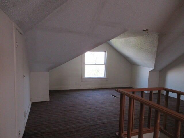 220 E 4th Street, Grove, OK 74344