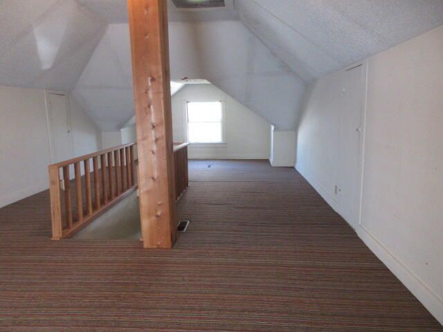 220 E 4th Street, Grove, OK 74344