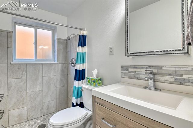 2758 Ferber Drive, Colorado Springs, CO 80916