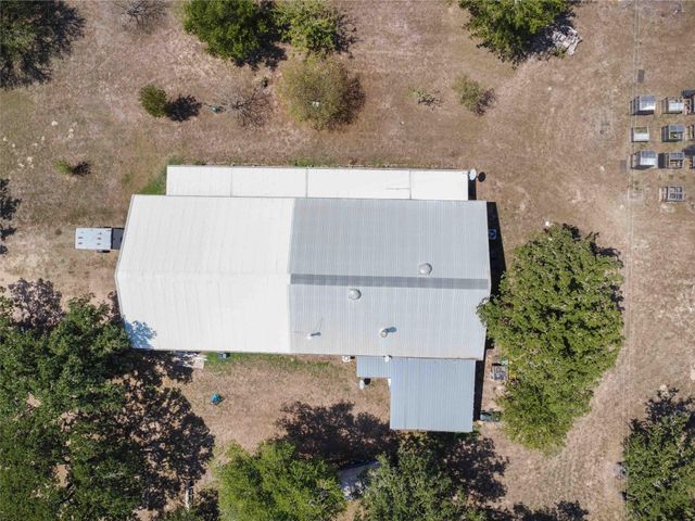 145 Three Oaks LN, Bastrop, TX 78602