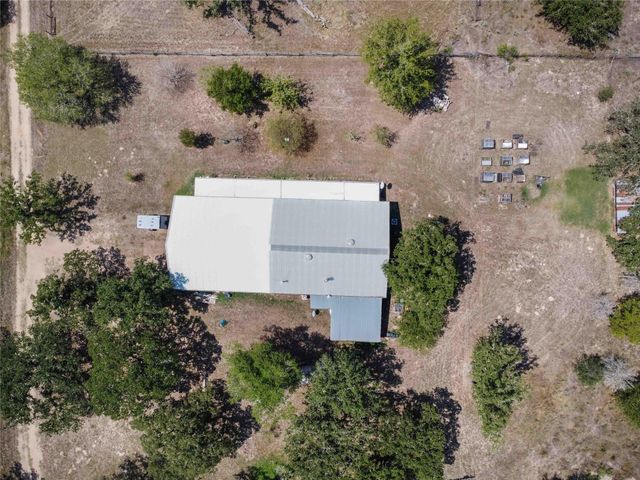 145 Three Oaks LN, Bastrop, TX 78602