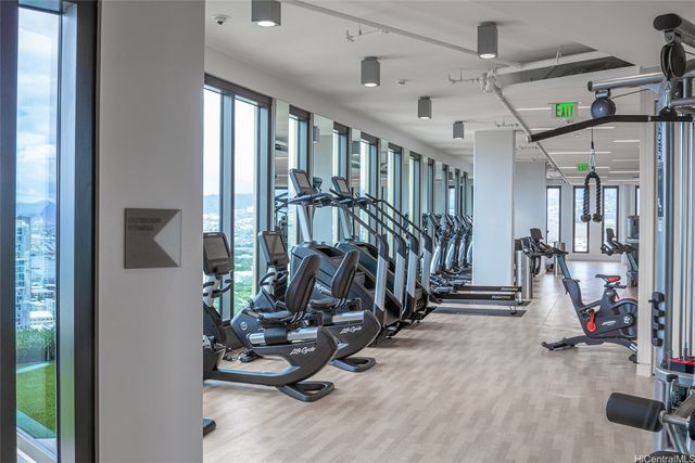 987 Queen Street 1303, Honolulu, HI 96814