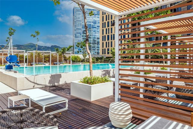 987 Queen Street 1303, Honolulu, HI 96814