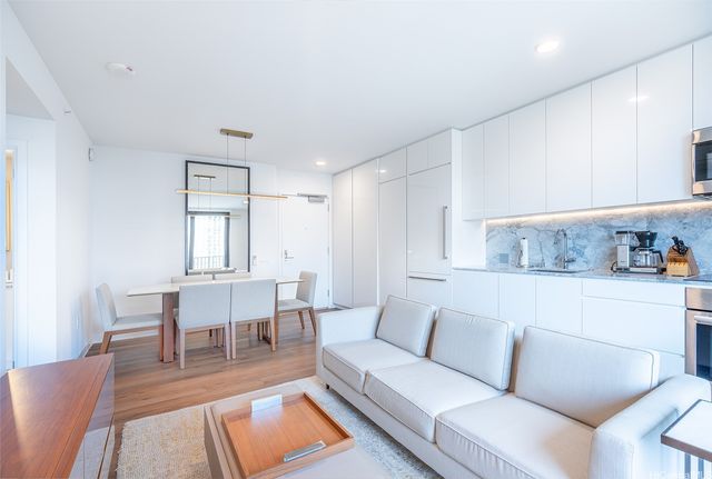 987 Queen Street 1303, Honolulu, HI 96814