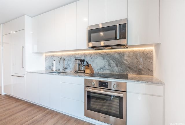 987 Queen Street 1303, Honolulu, HI 96814