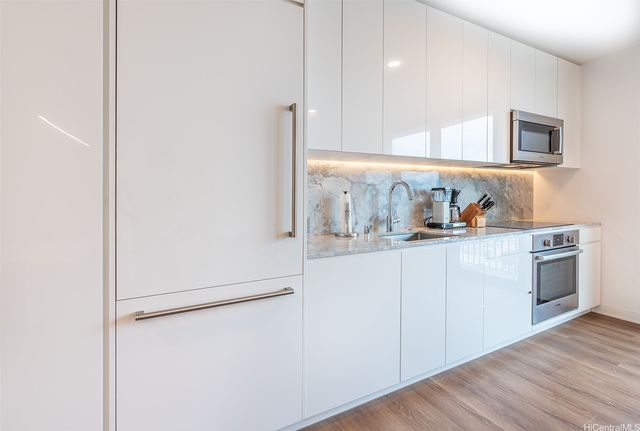 987 Queen Street 1303, Honolulu, HI 96814