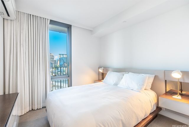 987 Queen Street 1303, Honolulu, HI 96814