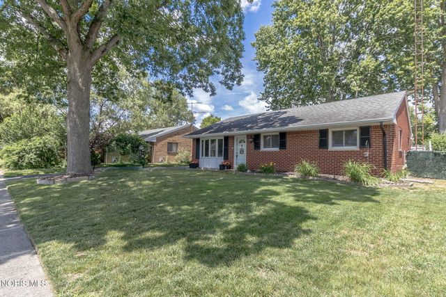 410 Danesmoor Road, Holland, OH 43528