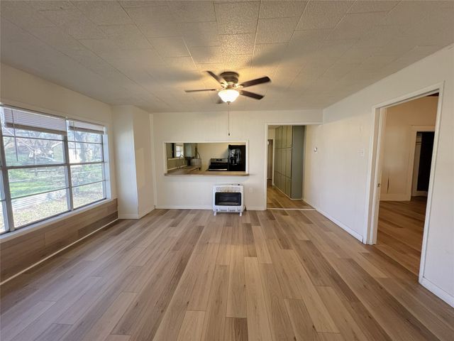 122 Robertson Street, Sulphur Springs, TX 75482