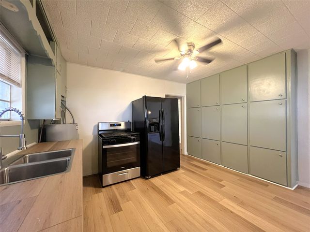 122 Robertson Street, Sulphur Springs, TX 75482