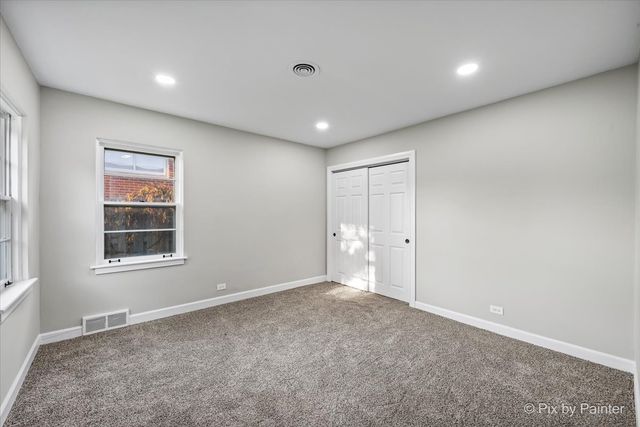 2241 Galilee Avenue, Zion, IL 60099