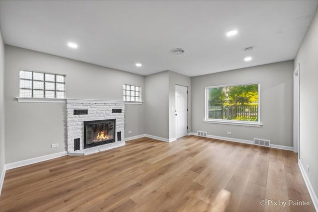 2241 Galilee Avenue, Zion, IL 60099
