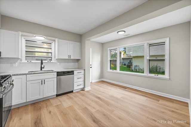 2241 Galilee Avenue, Zion, IL 60099