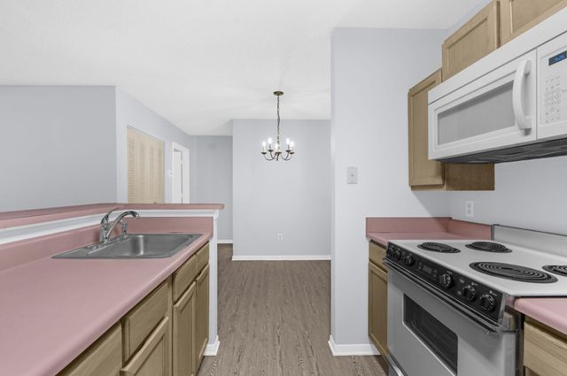 2011 N Highway 17 1600k, Mount Pleasant, SC 29466