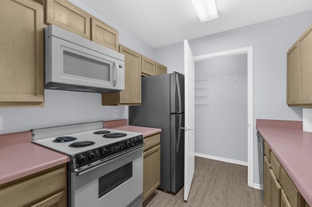 2011 N Highway 17 1600k, Mount Pleasant, SC 29466