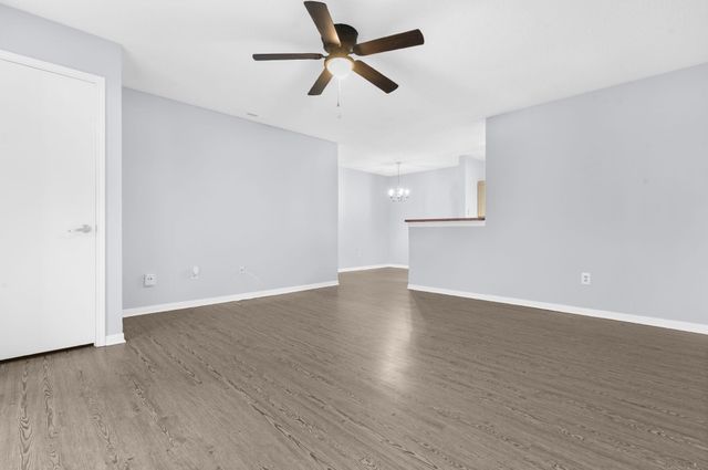 2011 N Highway 17 1600k, Mount Pleasant, SC 29466