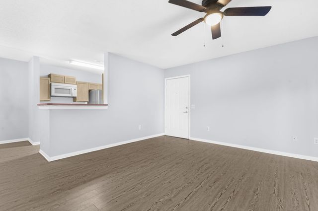 2011 N Highway 17 1600k, Mount Pleasant, SC 29466