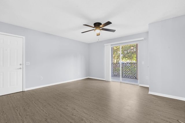 2011 N Highway 17 1600k, Mount Pleasant, SC 29466