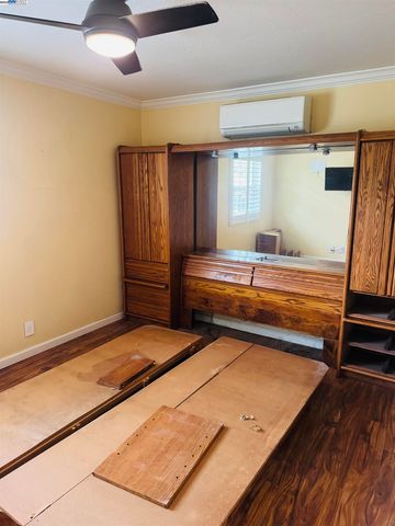 7505 Frederiksen Ln, Dublin, CA 94568