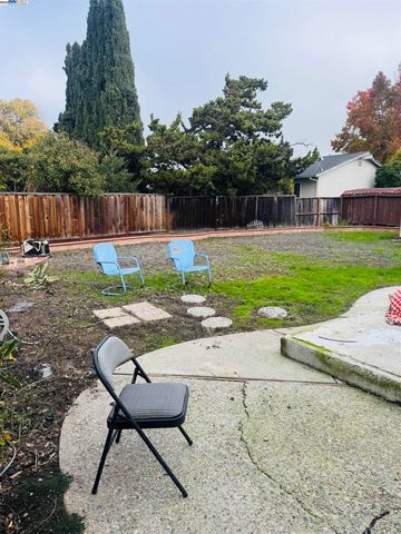 7505 Frederiksen Ln, Dublin, CA 94568