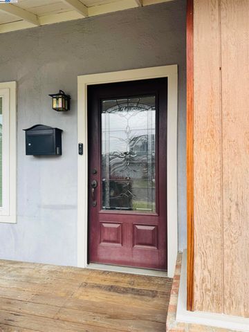 7505 Frederiksen Ln, Dublin, CA 94568