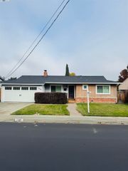 7505 Frederiksen Ln, Dublin, CA 94568