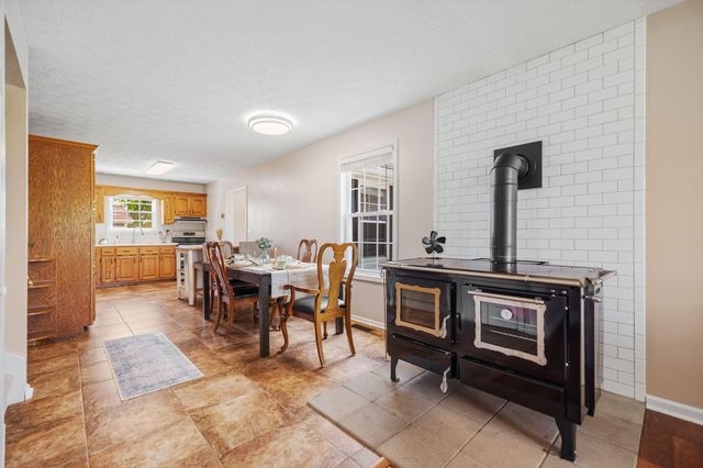 3033 Clear Springs Drive, London, KY 40744