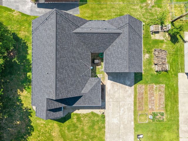 3033 Clear Springs Drive, London, KY 40744