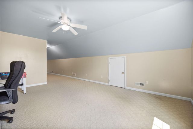 3033 Clear Springs Drive, London, KY 40744