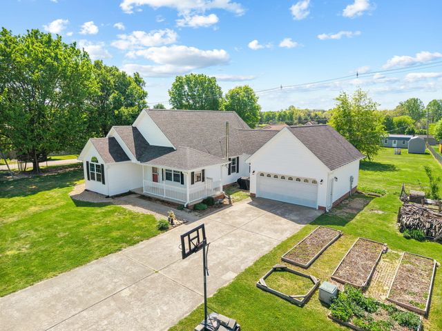 3033 Clear Springs Drive, London, KY 40744