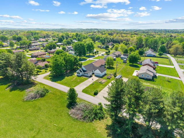 3033 Clear Springs Drive, London, KY 40744