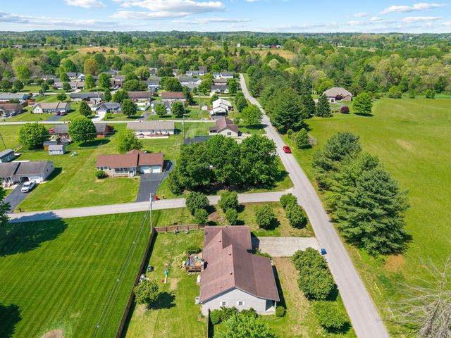 3033 Clear Springs Drive, London, KY 40744