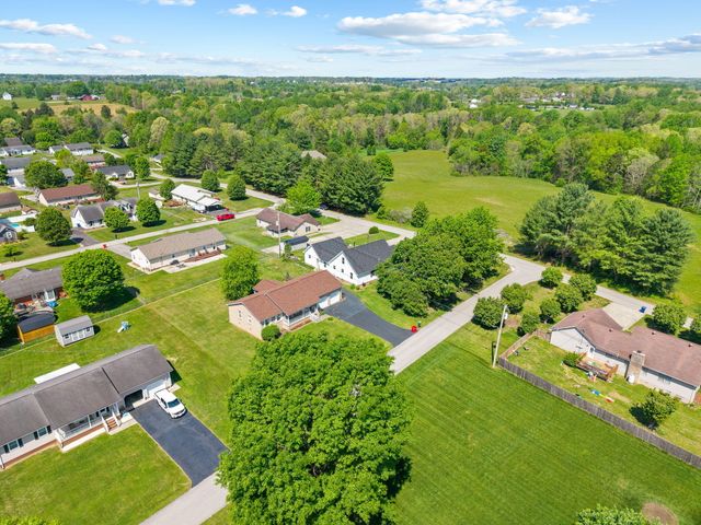 3033 Clear Springs Drive, London, KY 40744