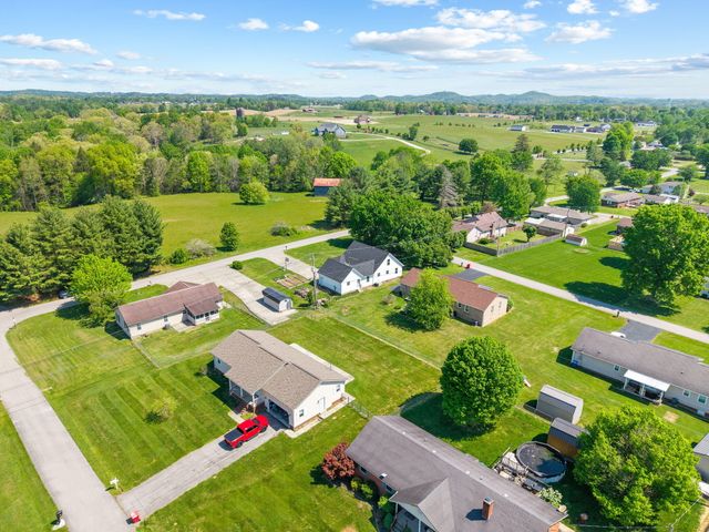 3033 Clear Springs Drive, London, KY 40744