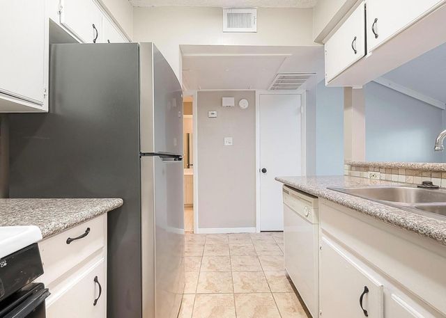 1108 W Tri Oaks Lane 150, Houston, TX 77043