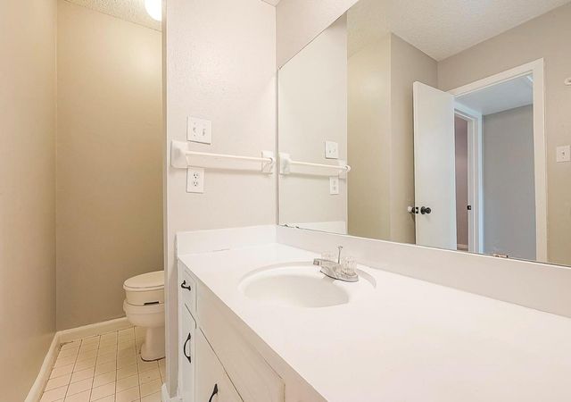 1108 W Tri Oaks Lane 150, Houston, TX 77043