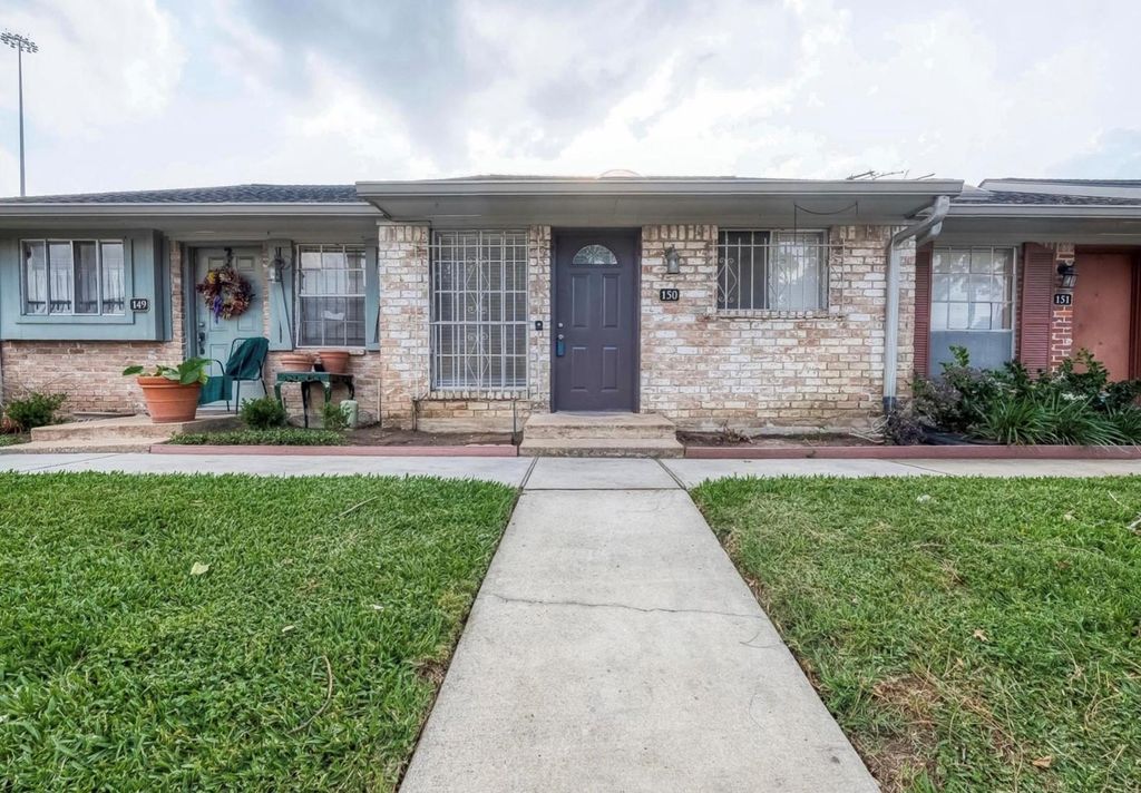 1108 W Tri Oaks Lane 150, Houston, TX 77043