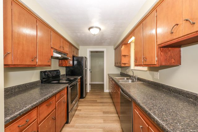 4002 E Saddle Drive, Fort Wayne, IN 46804