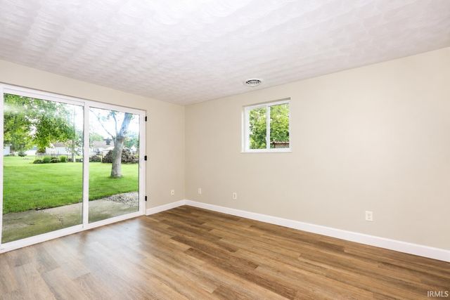 4002 E Saddle Drive, Fort Wayne, IN 46804