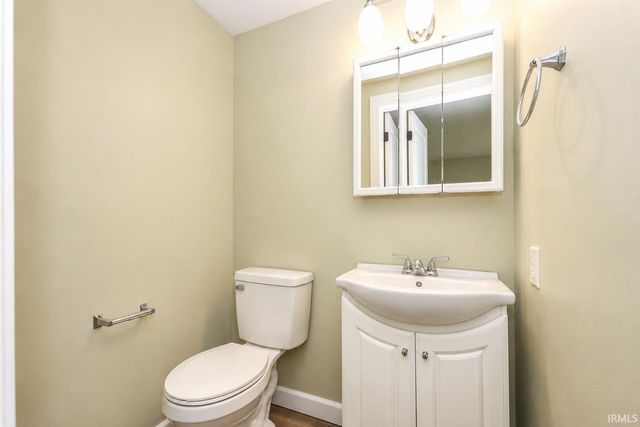 4002 E Saddle Drive, Fort Wayne, IN 46804