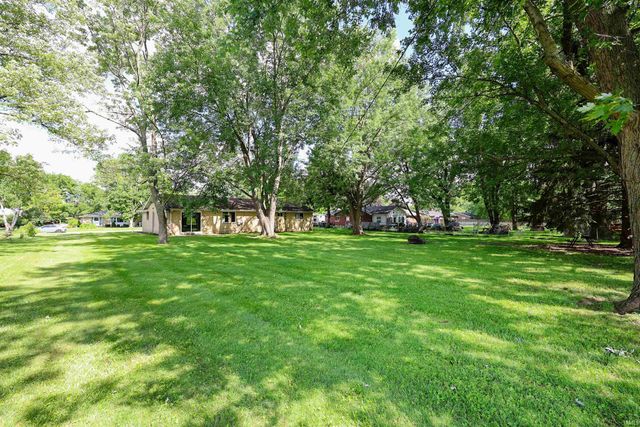 4002 E Saddle Drive, Fort Wayne, IN 46804