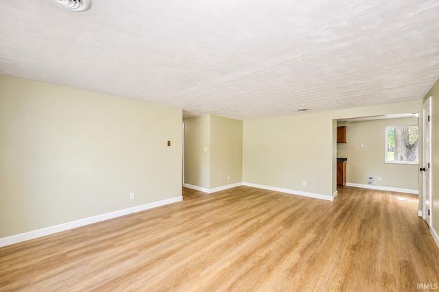 4002 E Saddle Drive, Fort Wayne, IN 46804