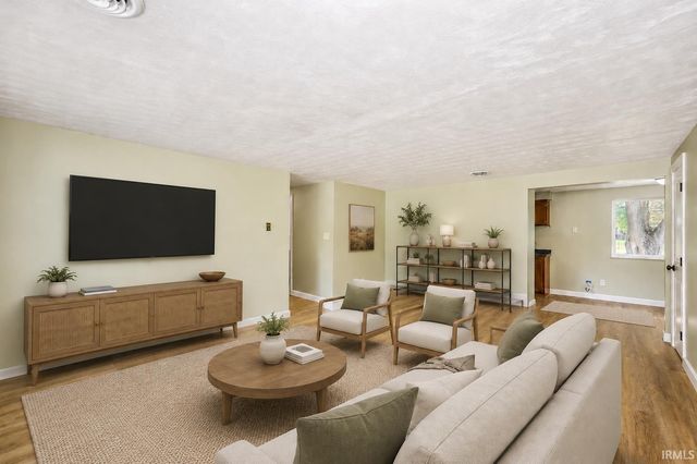 4002 E Saddle Drive, Fort Wayne, IN 46804