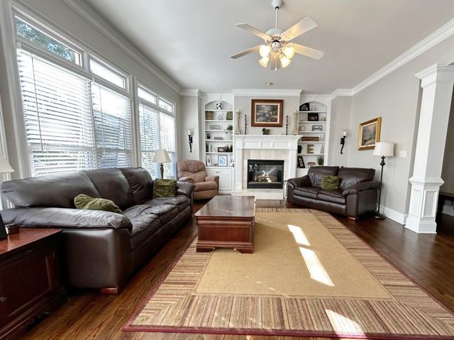 5337 Cabot Creek Drive, Buford, GA 30518