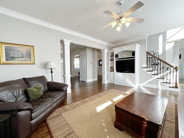 5337 Cabot Creek Drive, Buford, GA 30518