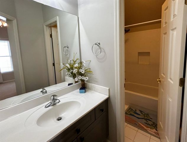 5337 Cabot Creek Drive, Buford, GA 30518